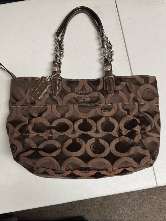 Coach Handbags - Coach
COACH/ signature shoulder bag